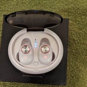 Wireless Bluetooth Earbuds